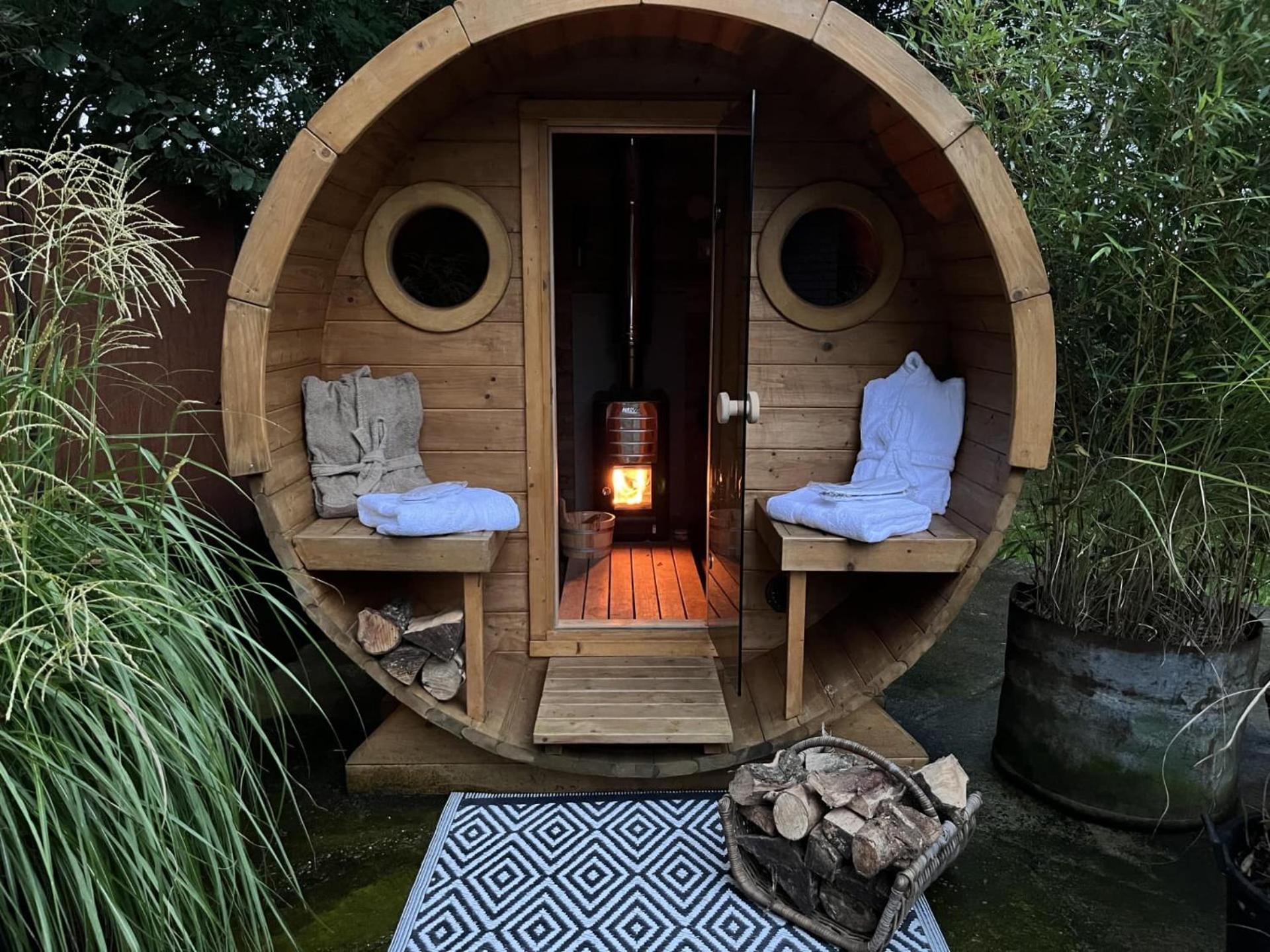 Bed & Breakfast+ De Kooimolen Dreumel Экстерьер фото